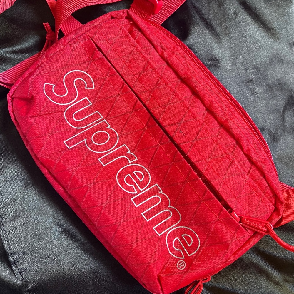Authentic Supreme red shoulder bag purchased on STOCKX